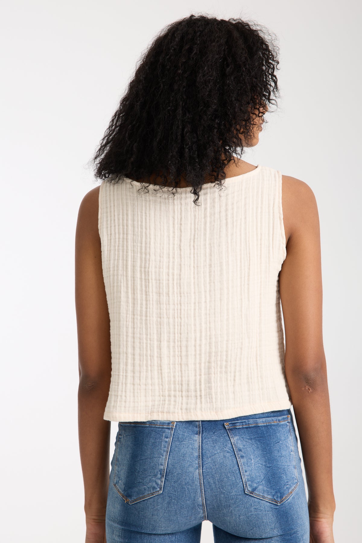 Dört Katlı Müslin Kolsuz Bluz