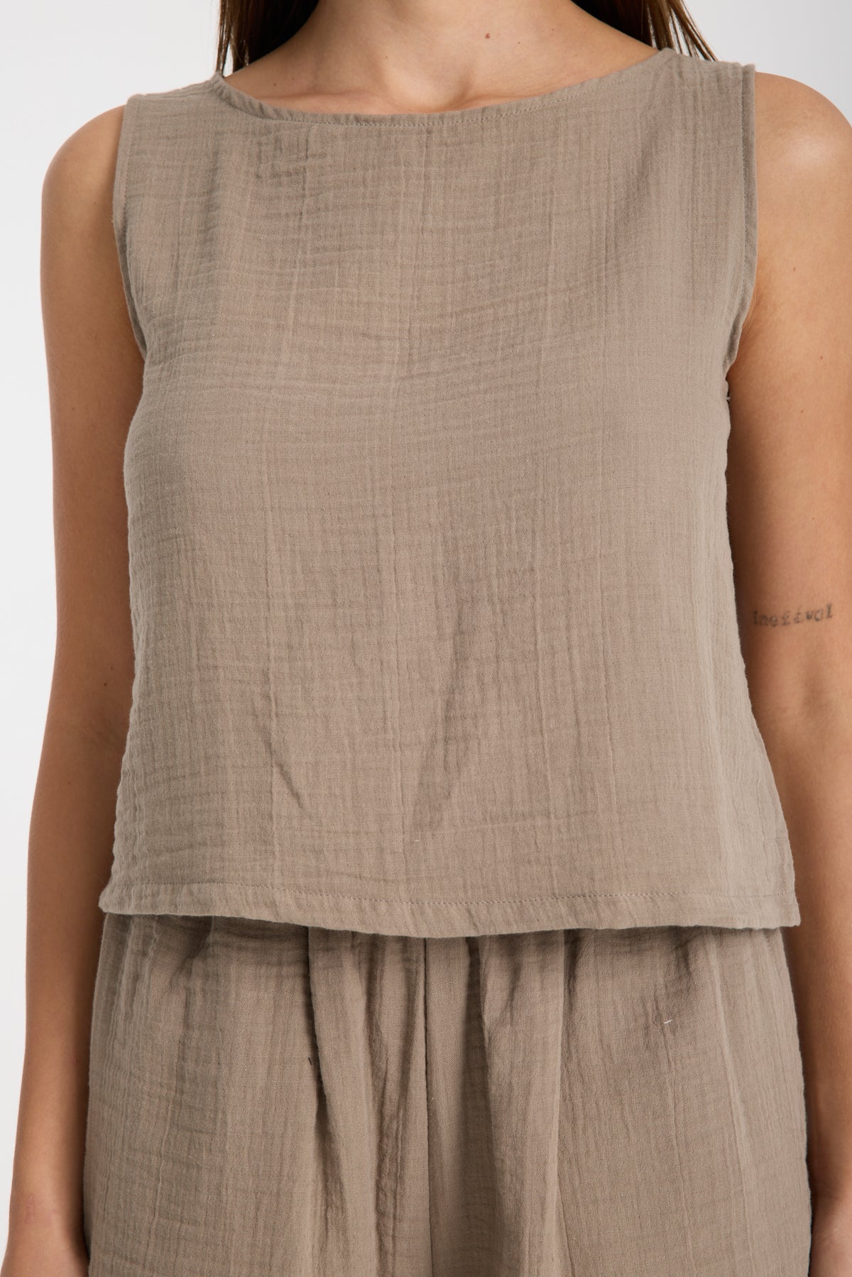 Çift Katlı Müslin Kolsuz Bluz Şort Takım