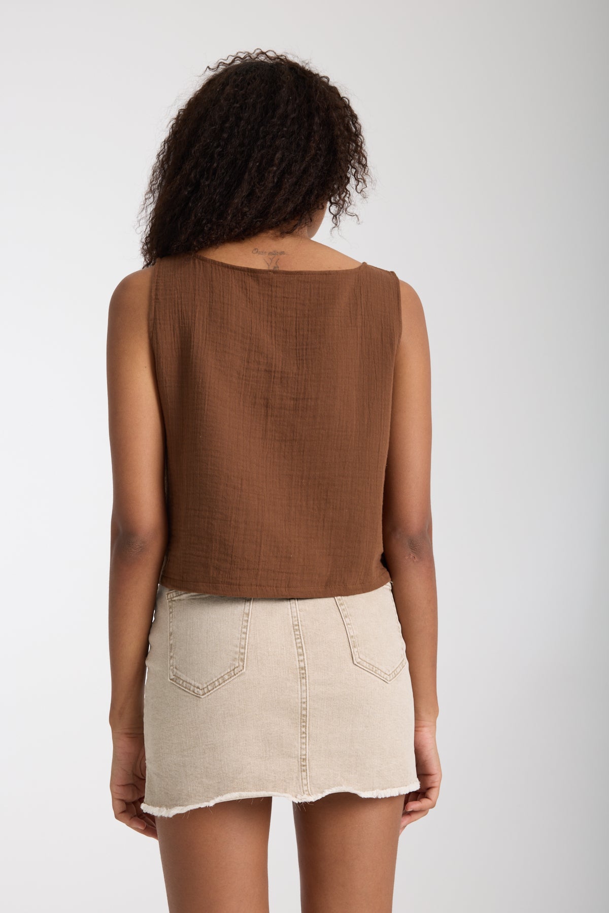 Çift Katlı Müslin Kolsuz Bluz