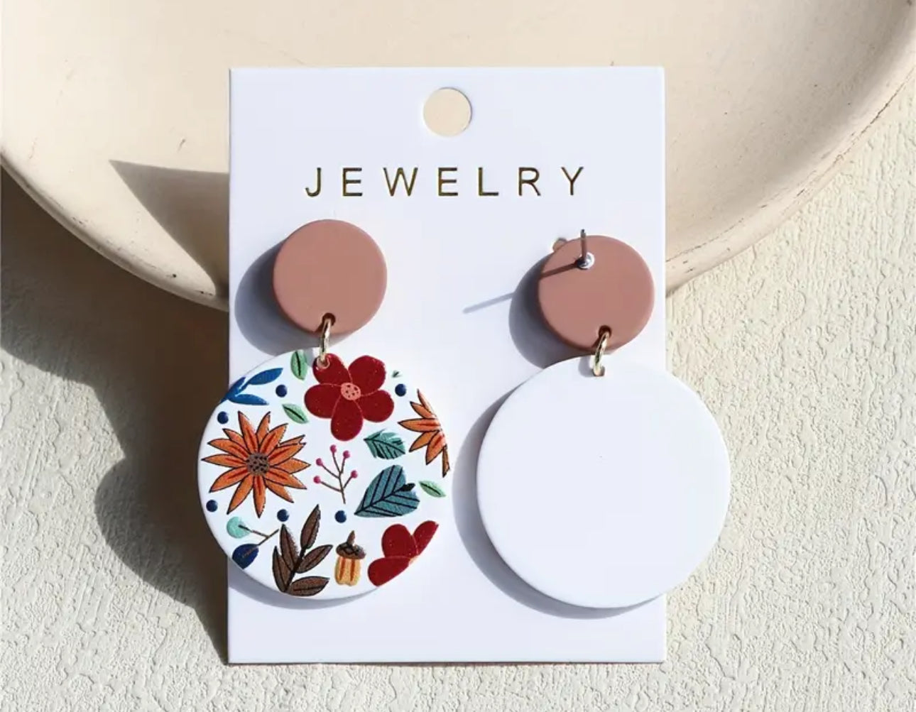 Bordo Çiçekli Akrilik Küpe