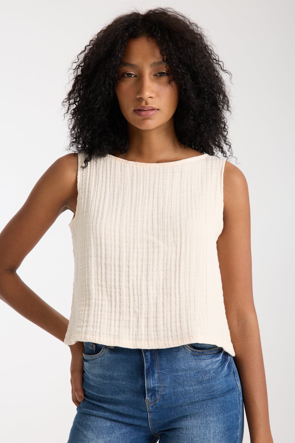 Dört Katlı Müslin Kolsuz Bluz