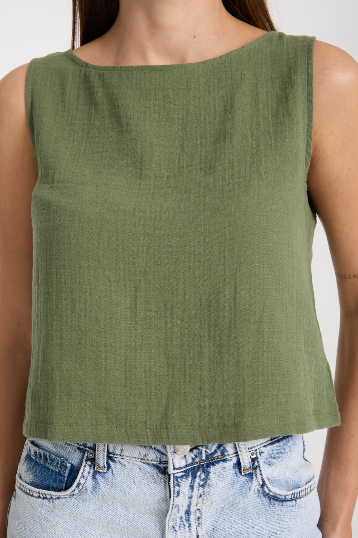 Çift Katlı Müslin Kolsuz Bluz