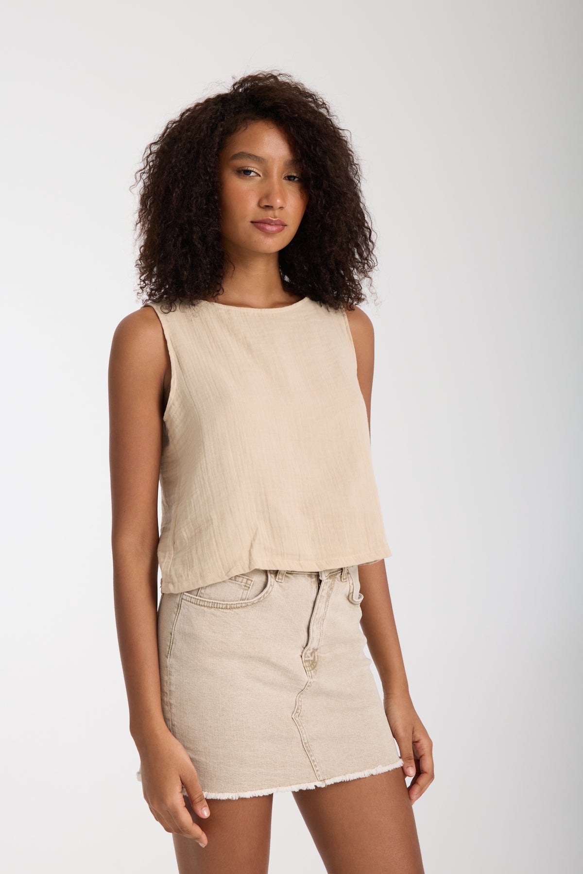 Çift Katlı Müslin Kolsuz Bluz